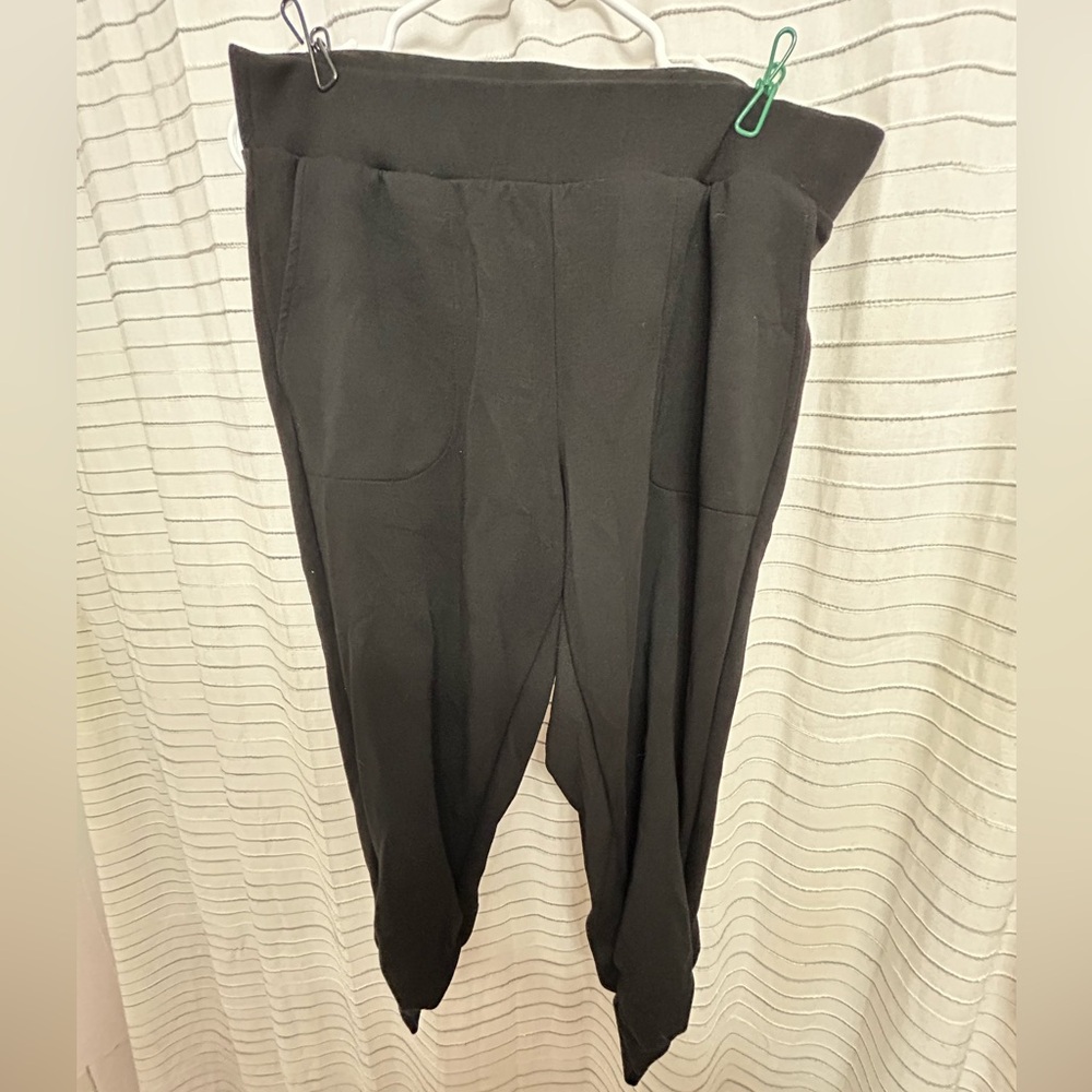 Torrid Black Women's Trousers - capri length